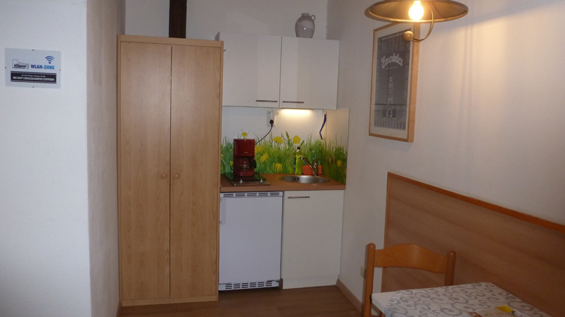 Unterkunft in Dresden - Doppelzimmer Nr. 2 - Miniküche | Pension "Zum Knipser" Dresden